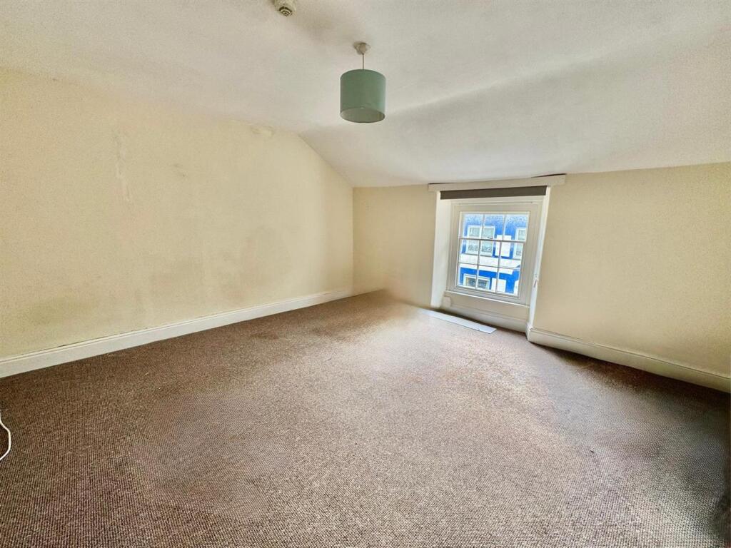 PHOTO-2025-04-14-12-00-44 (4).jpg