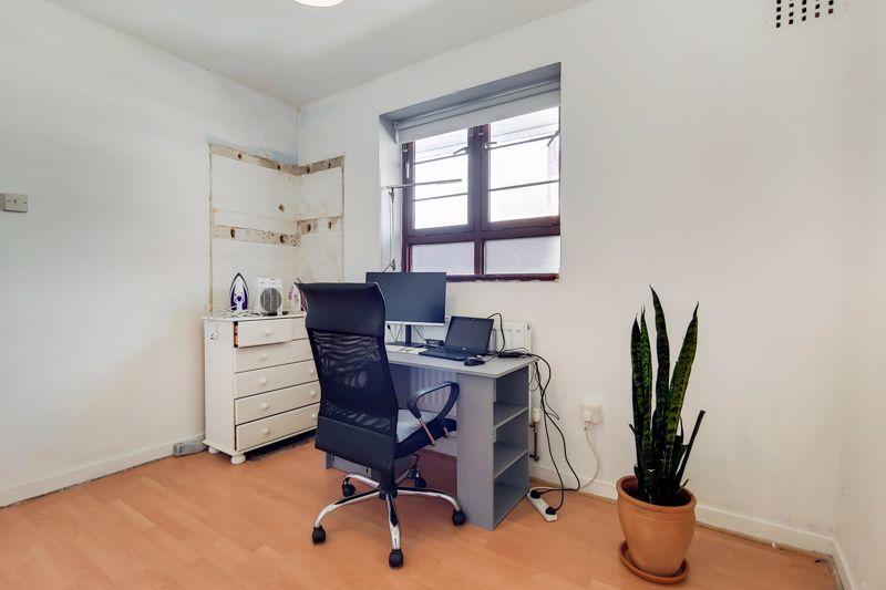 Bedroom 4/Offi...