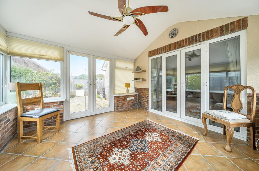 1362666-9-68dd208...