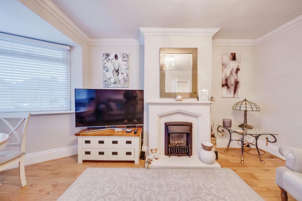 Lounge Dining Room