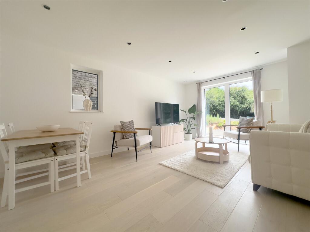 Living/Dining Room