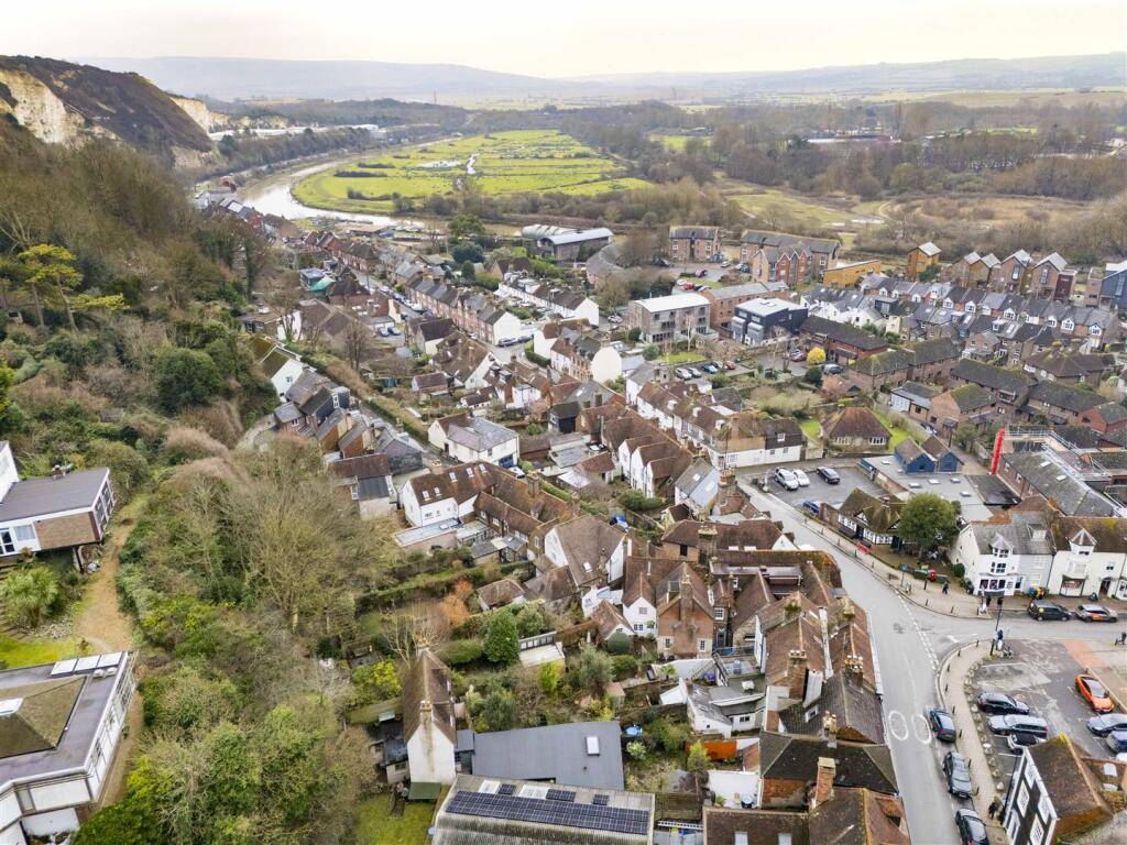 LE001 elevated-4.jpg