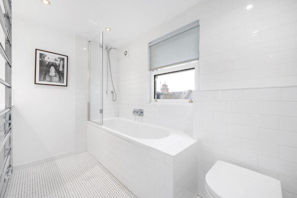 Bathroom.JPG