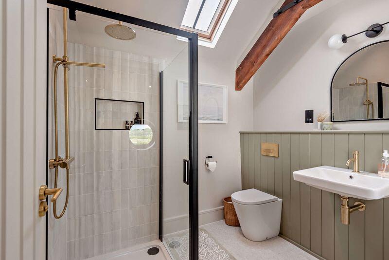 Ensuite Shower Room(2)