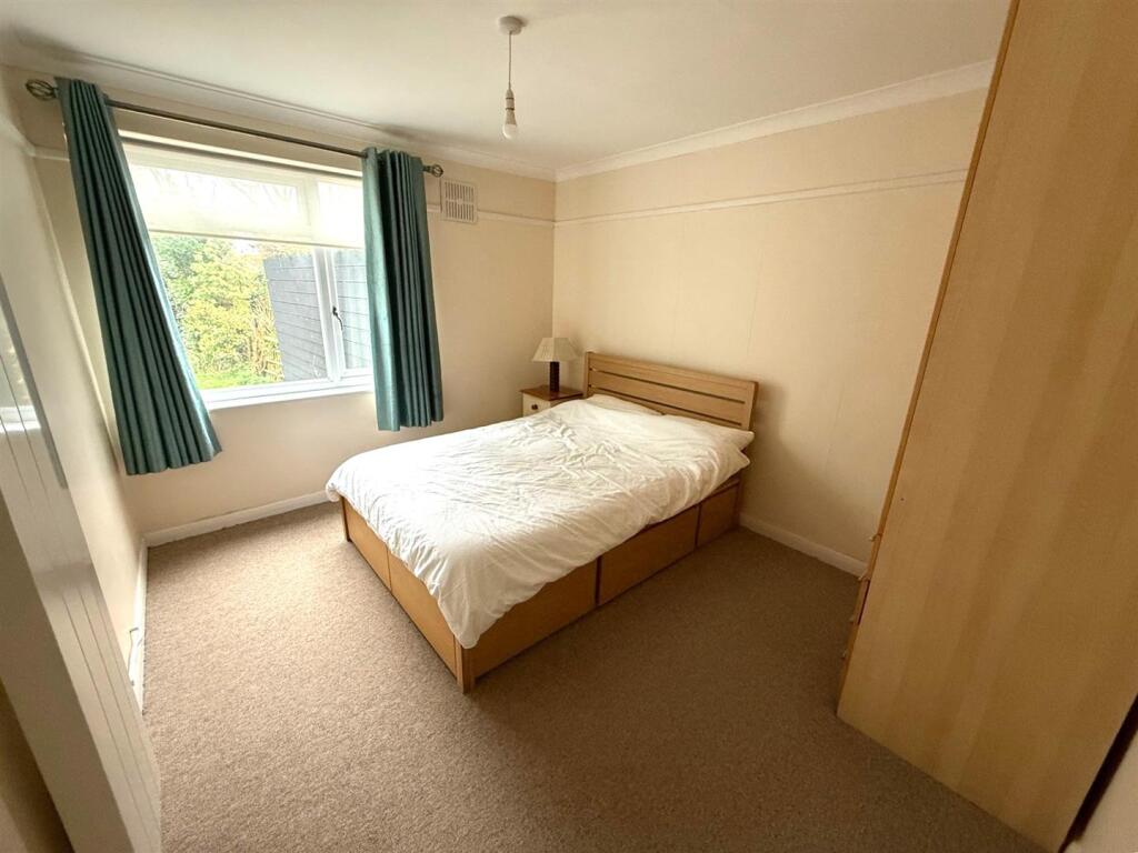bedroom.jpg