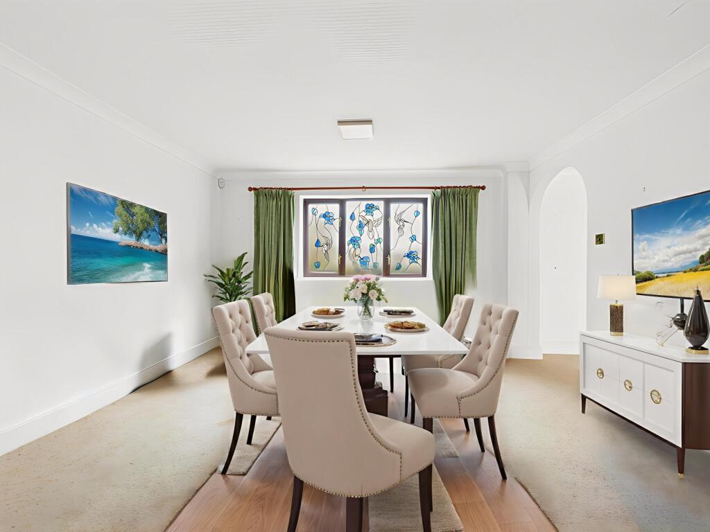 11.-CAM04922G0-PR0097-STILL010 - Dining Room - Sta