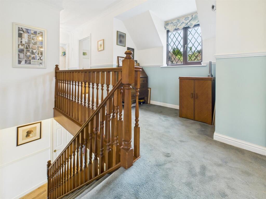 FIRST FLOOR STAIRS AND LANDING