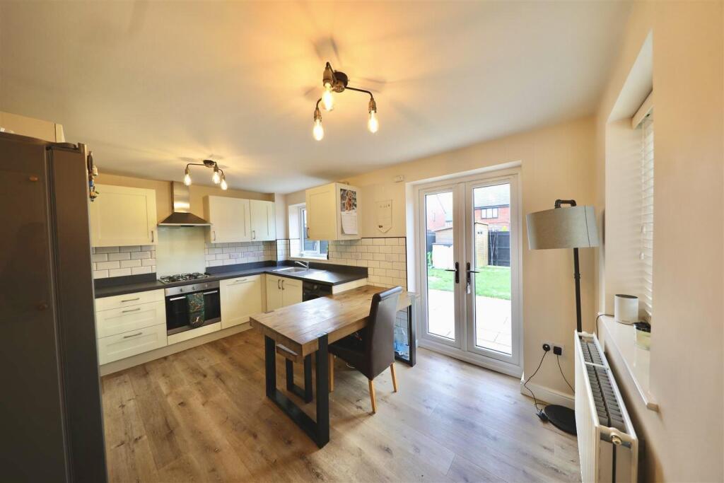 Kitchen diner