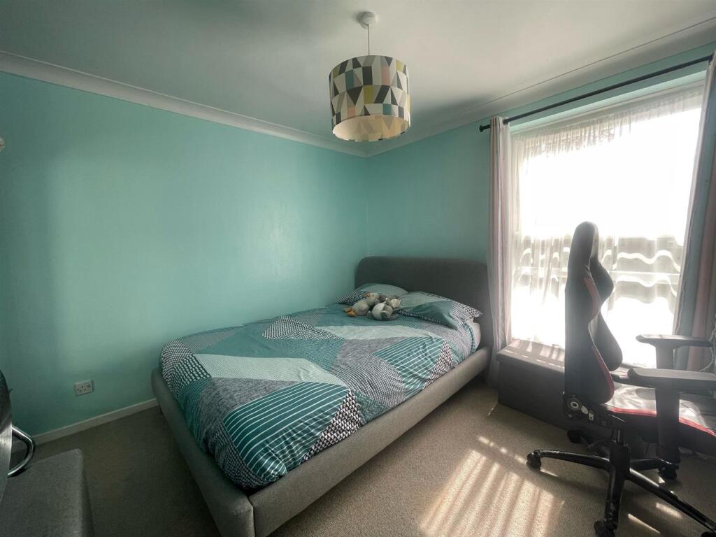 Double Bedroom 2.jpg
