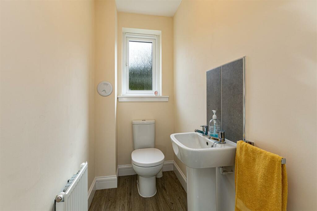 38 Knoll Park Galashiels 26.JPG