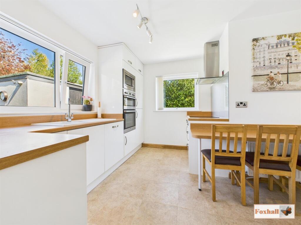 Kitchen / Breakfast Room