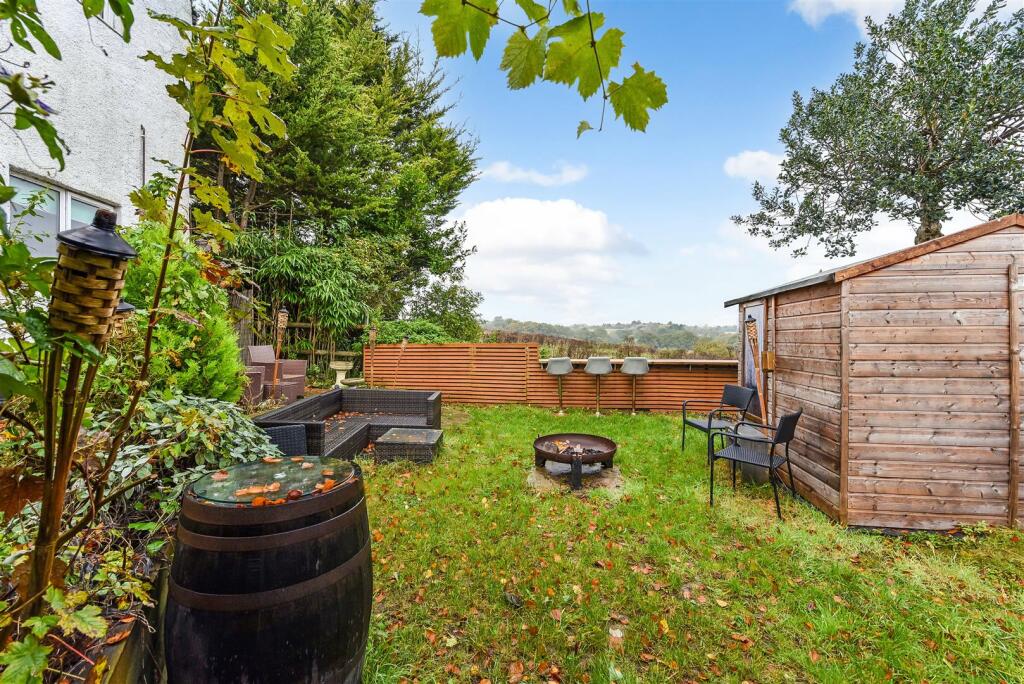 Side Garden.jpg