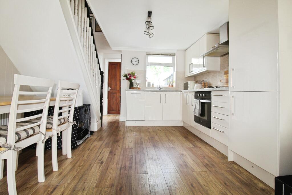 pbox-kitchen-314225.JPG