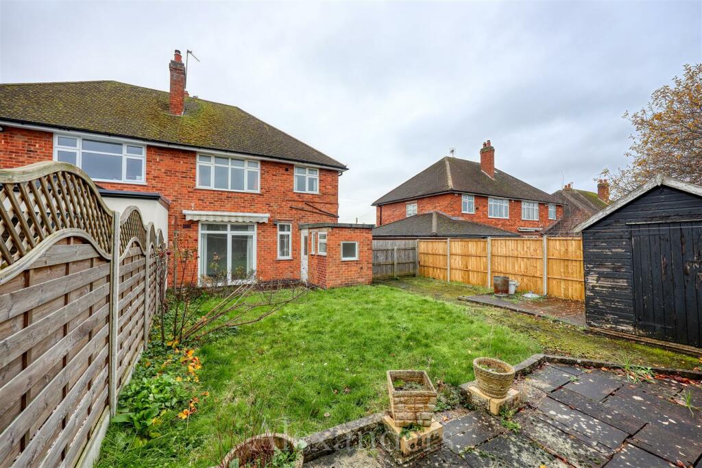 20 Breadcroft Lane