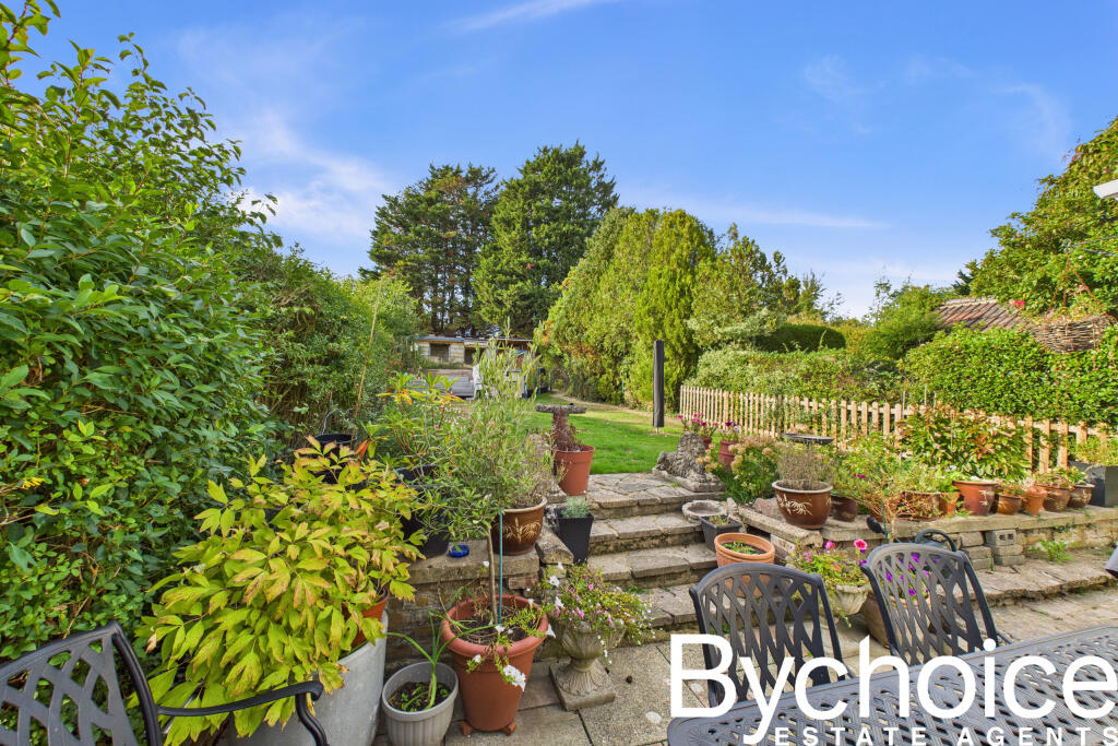 CAM05454G0-PR0057-STILL021