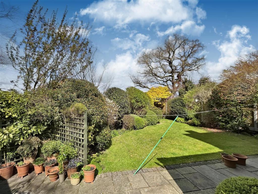 Gardens 2.jpg
