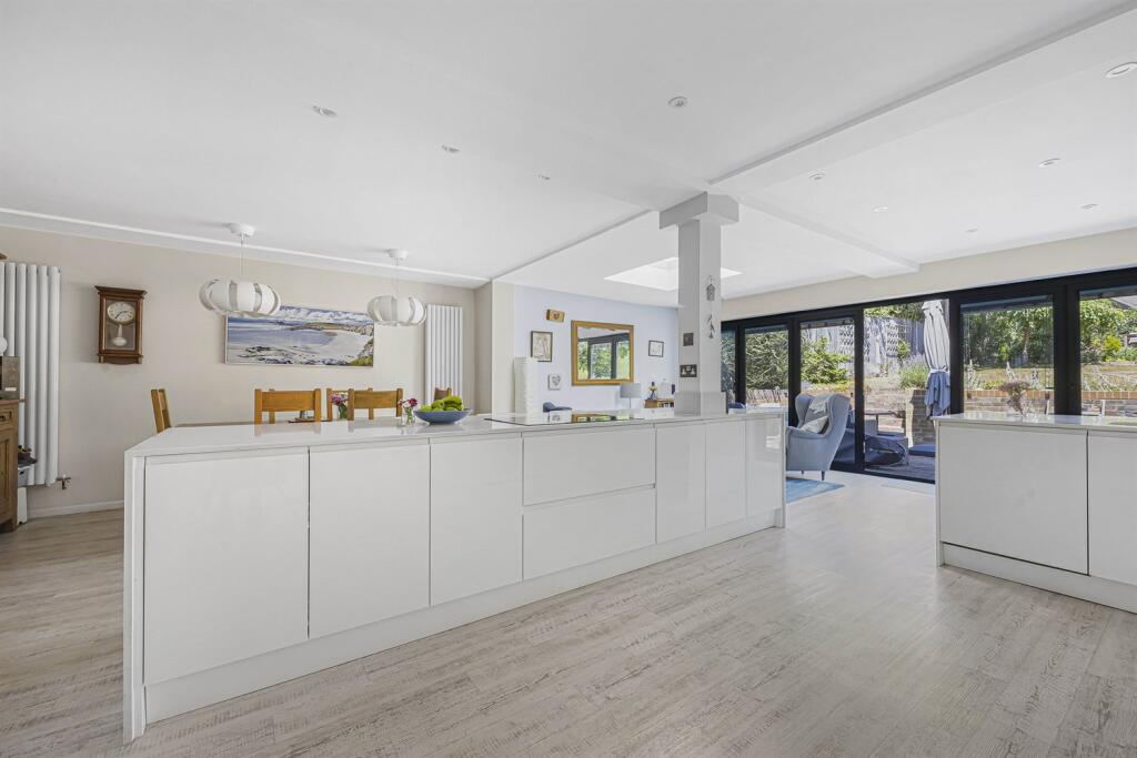 Kitchen/Dining/Famil