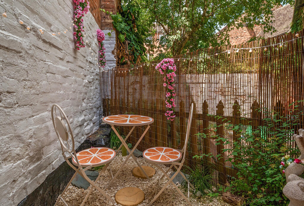 1319078-4-68666ea...