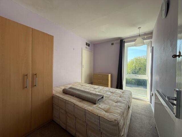 Bed2