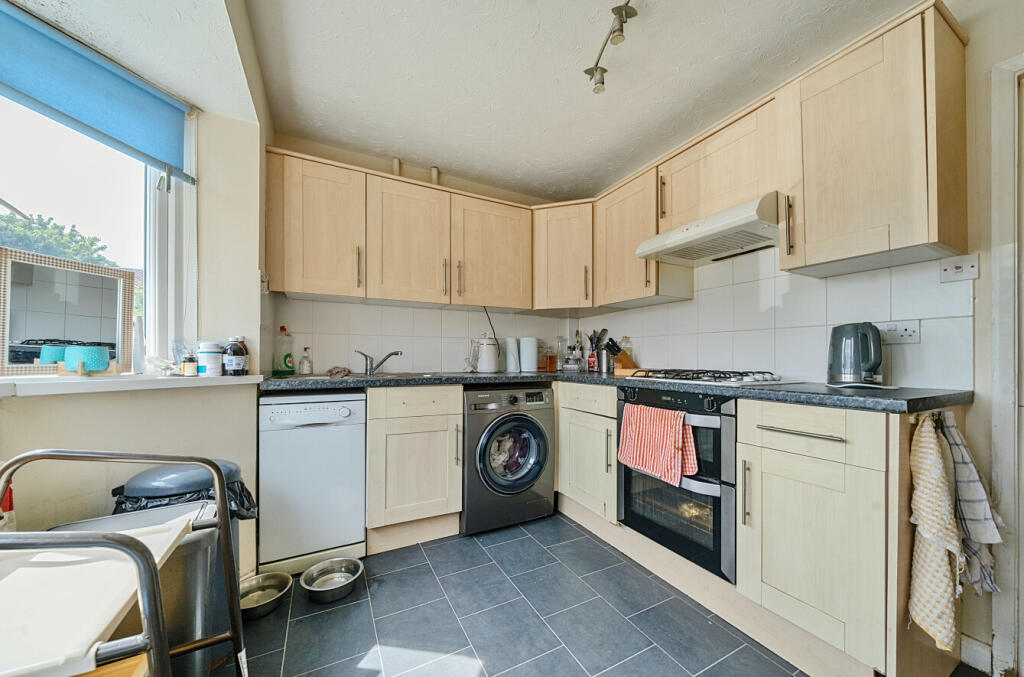 1291211-11-682cc81f01273-ARW