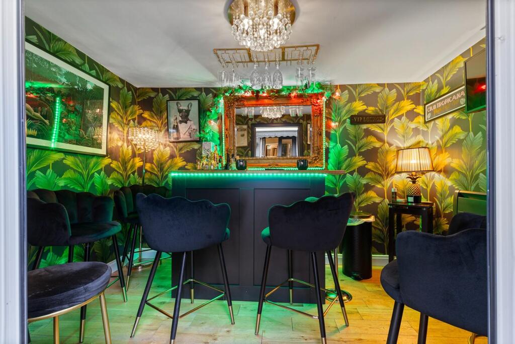 29 Victoria Crescent, Barnsley 14_297.jpg