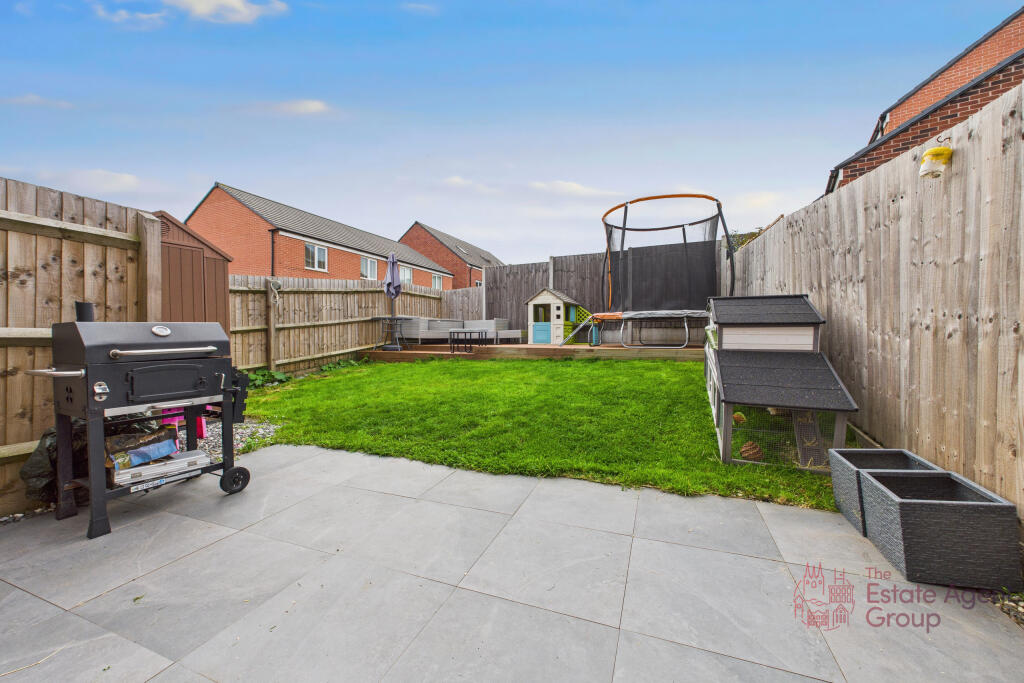 CAM02494G0-PR0053-STILL010