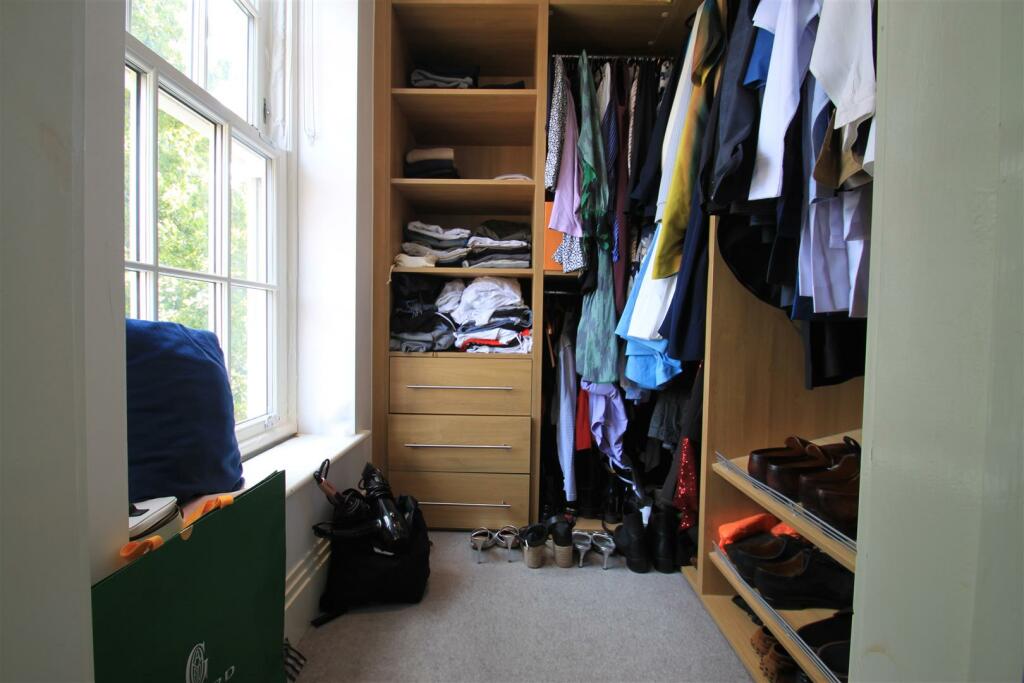 dressing room to master bedroom.jpg