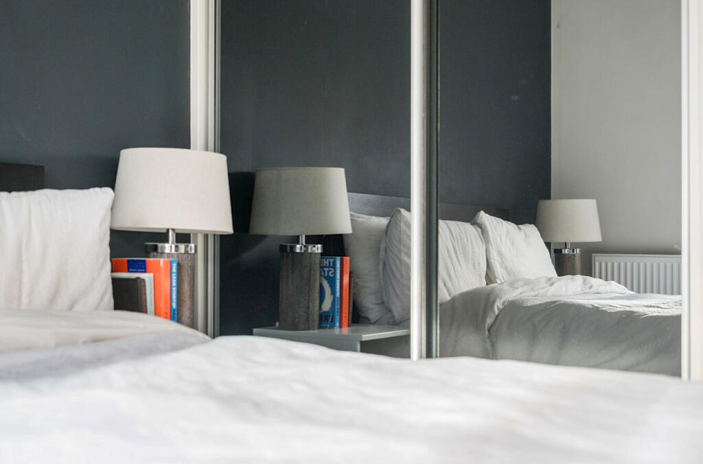 1383305-13-691c5d...