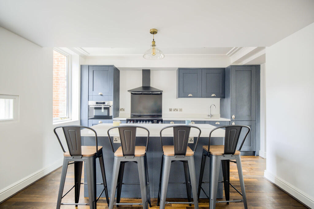 PXT49945-HDR(3)-E...