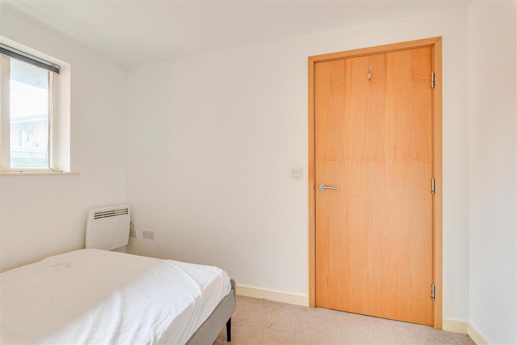 87 Hudson Gardens_10.jpg