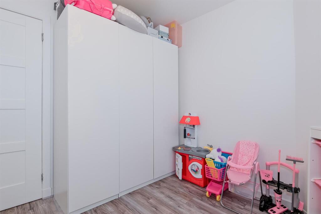 029-241 Dyfrig St, Shotts ML7 4BY.jpg