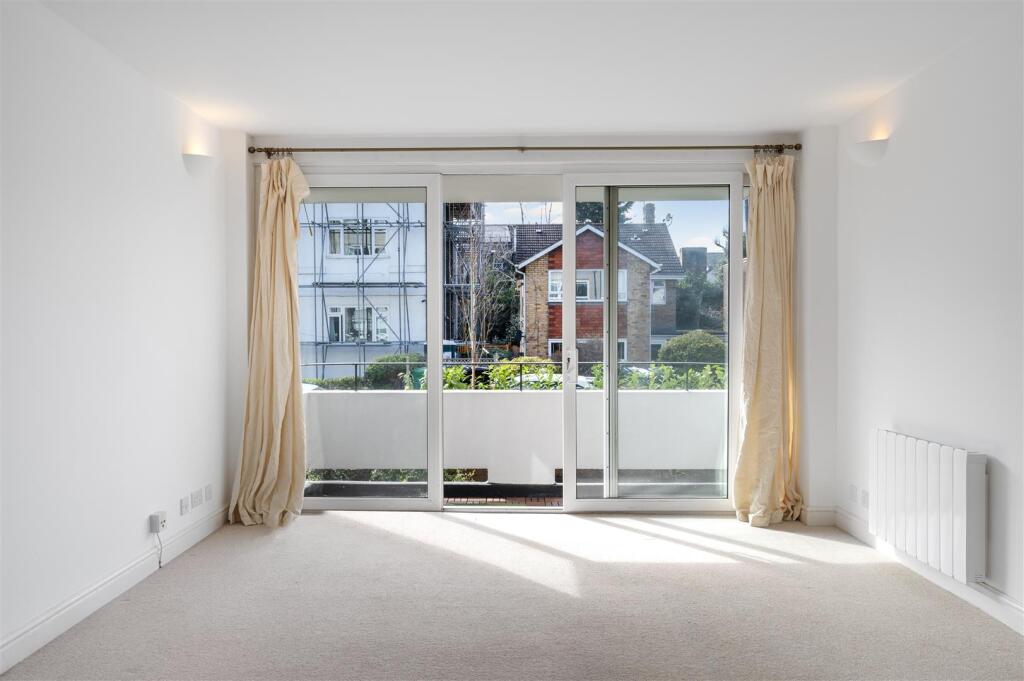 Flat 3, High Range,8.jpg