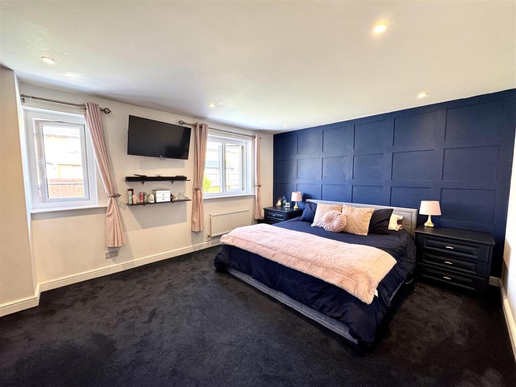 BEDROOM 1