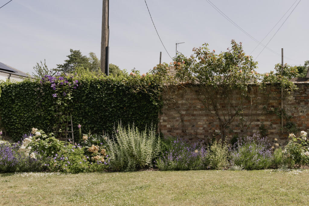 299162 - 38-Laburnhum House, Downham Market-38.jpg
