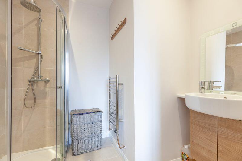En-suite Shower