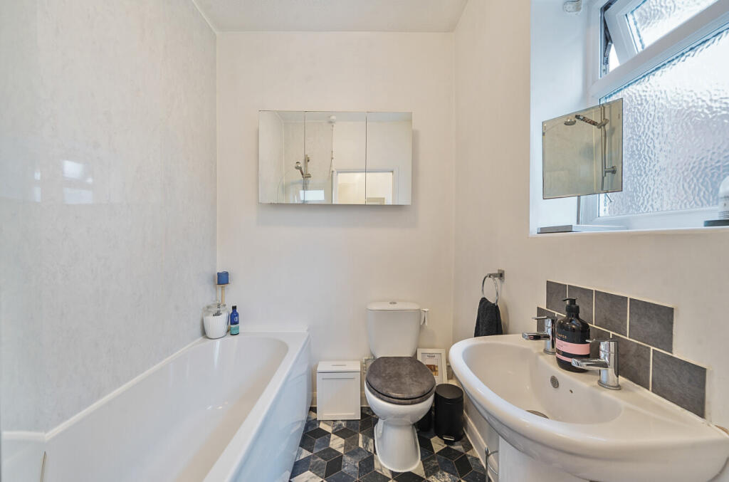 1328272-12-6887b5...