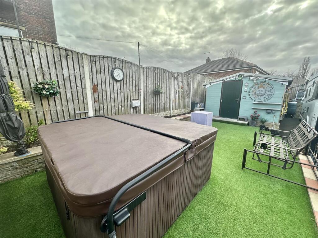 Bramleys Estate Agents - Liversedge Hall Lane - Li