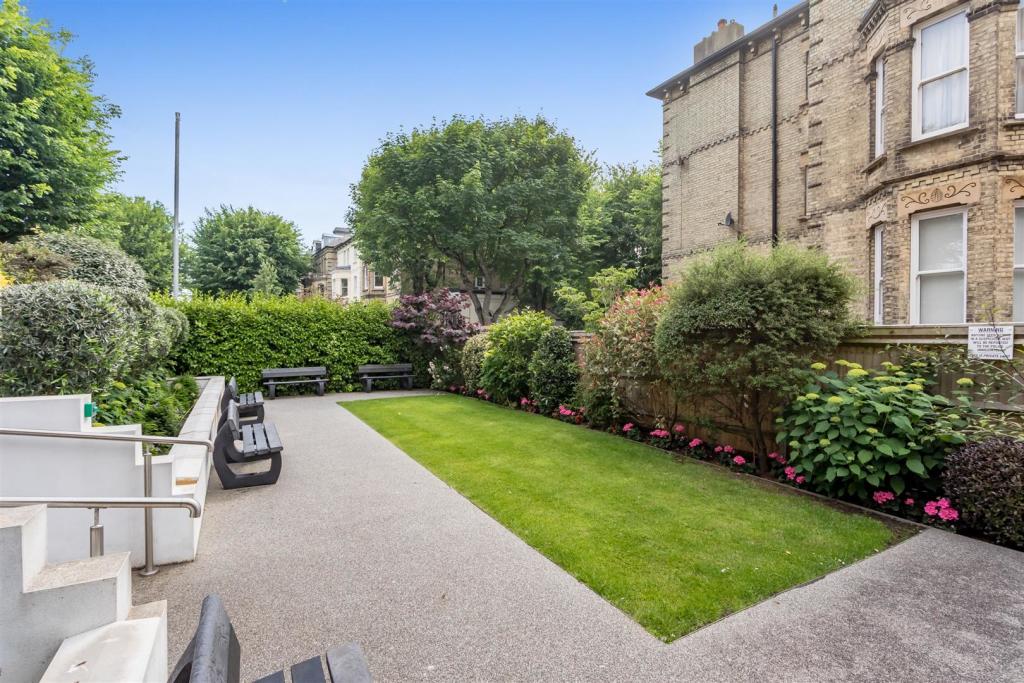 Sussex Court 65 Eaton Road-12.JPG