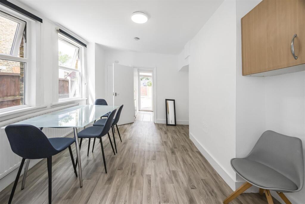 5 Abbots Park Road -014.JPG