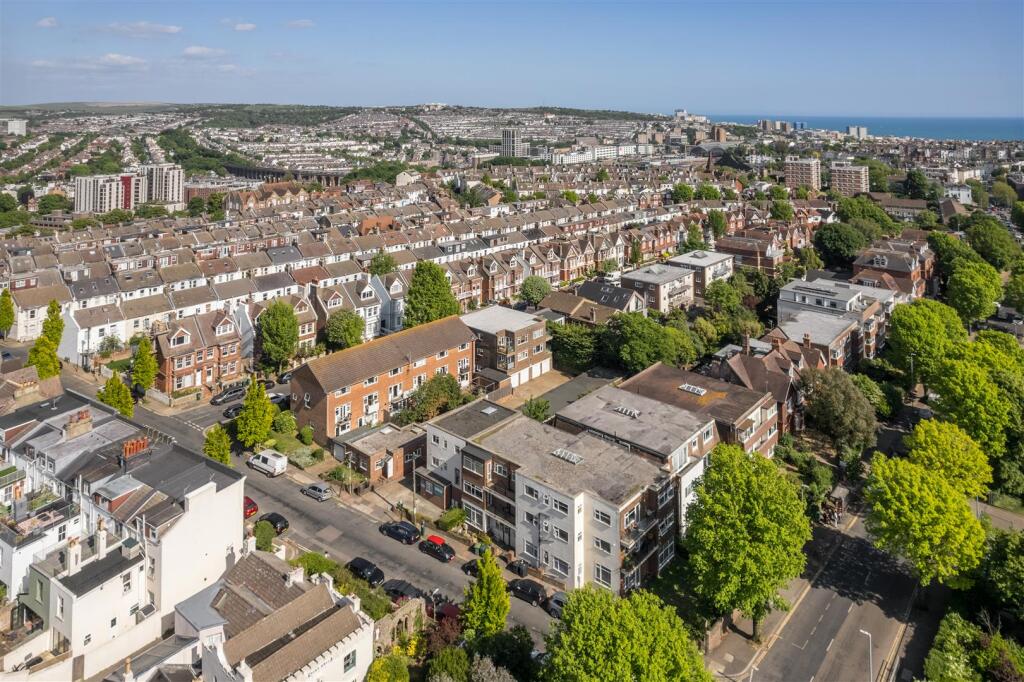 Flat 6 Carisbrooke-23.jpg