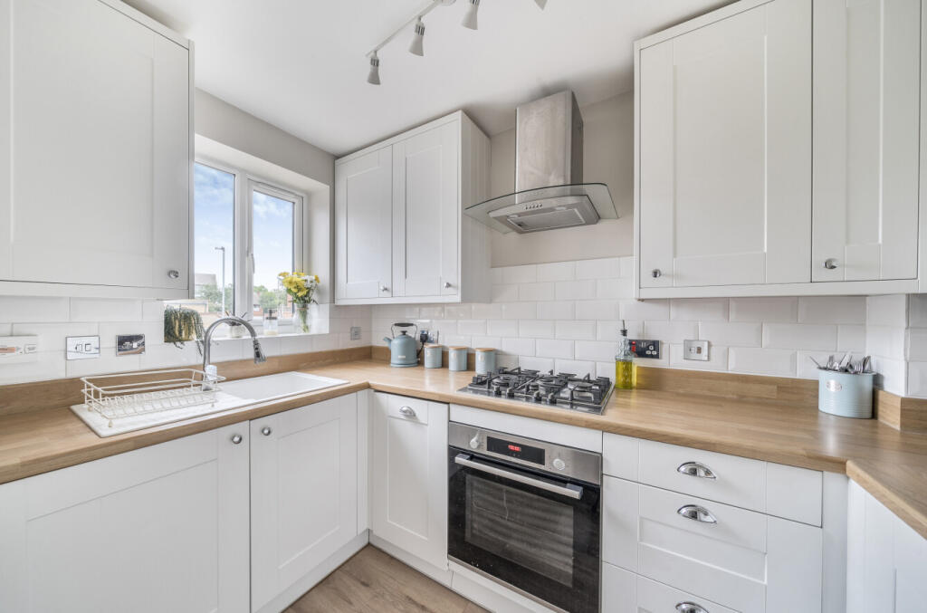 1343093-4-68a449e...