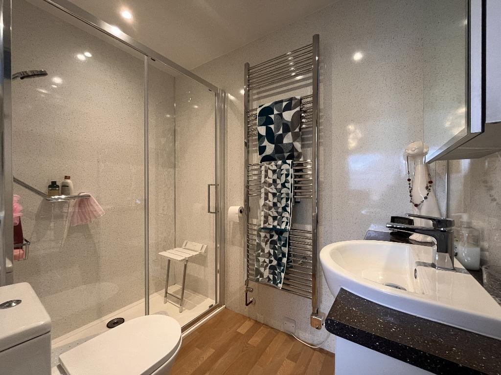 En-Suite Shower Room/WC
