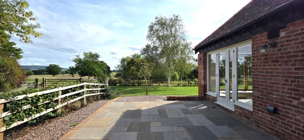 Side Garden View.jpg