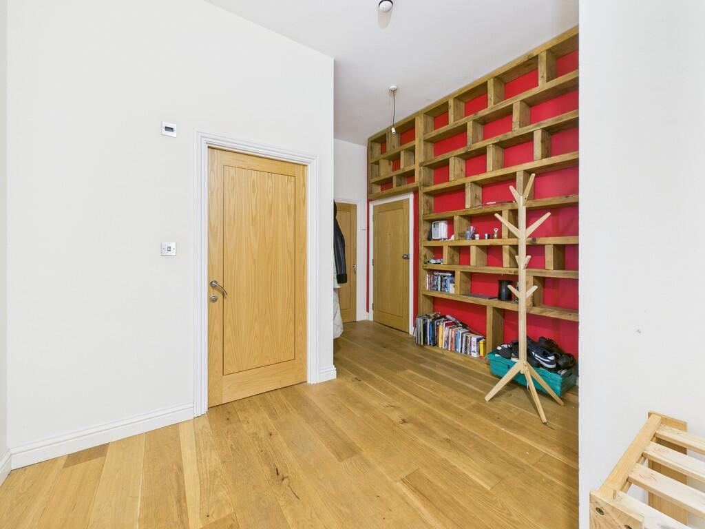 CAM03974G0-PR0198...