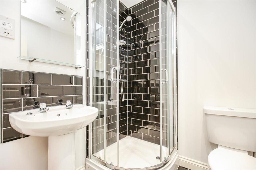 BM00374-S-18 DEVONSHIRE PLACE (14).jpg