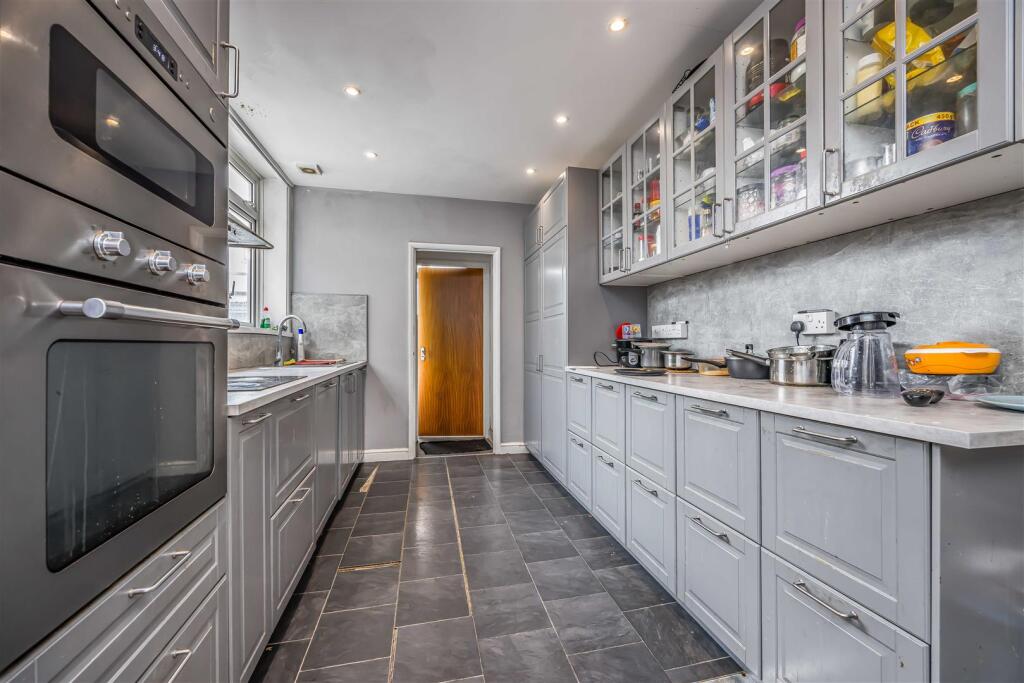 66 Manners Road, Southsea-Small-PorticoMarketing-N