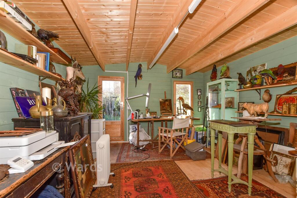 Room 1 (Owner Uses As A Studio)