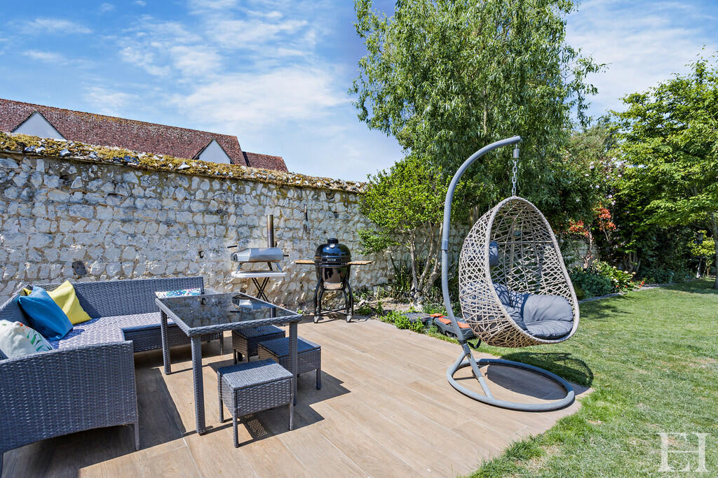 8652336-exteriorW...