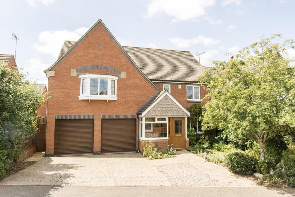 Double Garage &amp; Parking