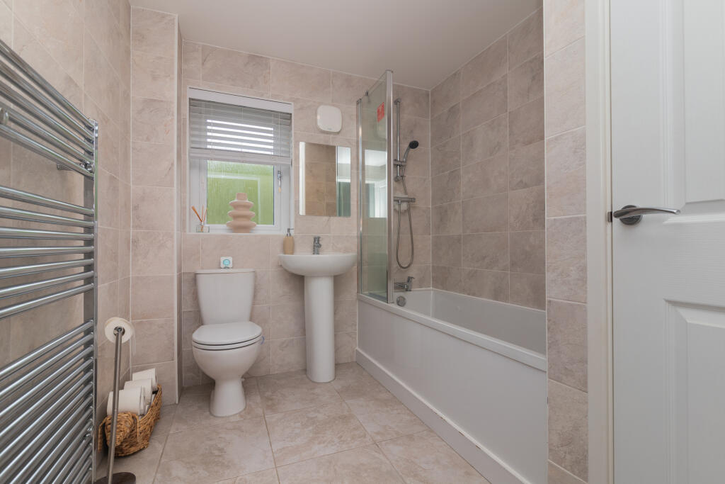 85 barskiven Road L-26